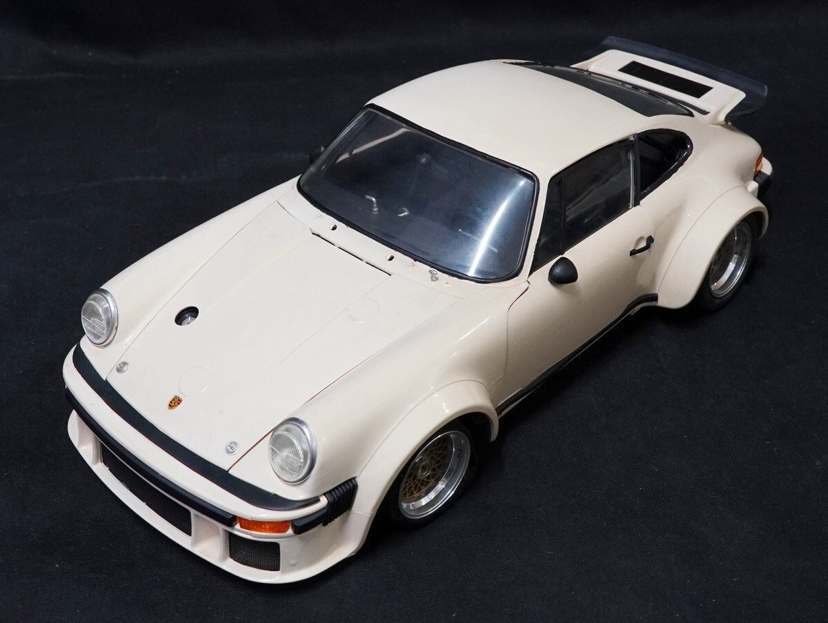 1000円スタート ミニカー 模型車 ポルシェ Porsche スパーク? 1976 ホワイト プラモデル 組立済/塗装済 完成品 破損有り 2 WW30013_画像2