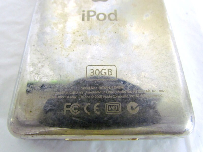 1000円スタート 音楽プレーヤー Apple アップル iPod classic A1136 第5世代 30GB ブラック 黒 本体のみ イヤホン付属 オーディオ 2 X9006_画像6