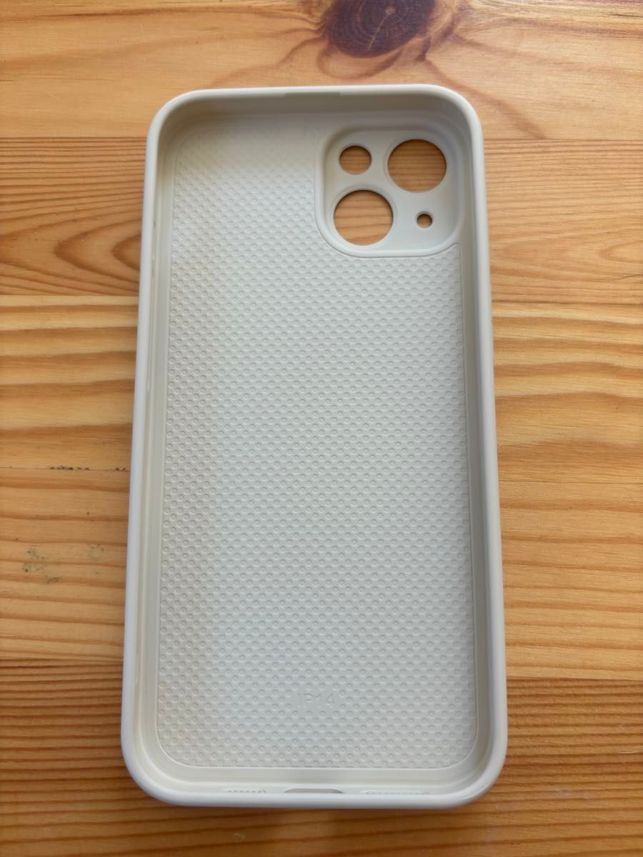 新品の可愛いパンダ風　iPhone14ケース ホワイト（固いタイプ）