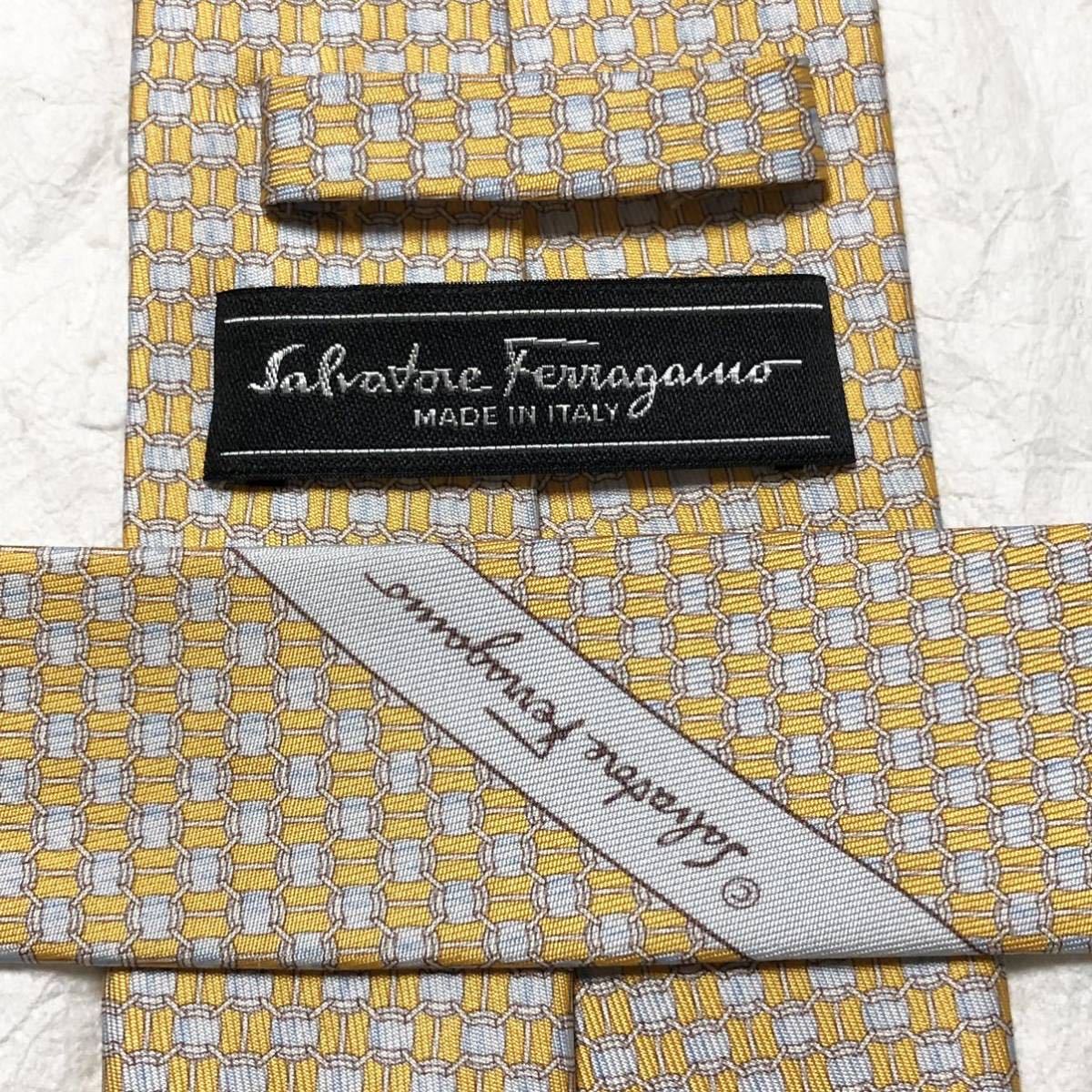 ■美品■Salvatore Ferragamo サルヴァトーレフェラガモ　ネクタイ　金具　網目状　総柄　シルク100% イタリア製　ビジネス_画像6