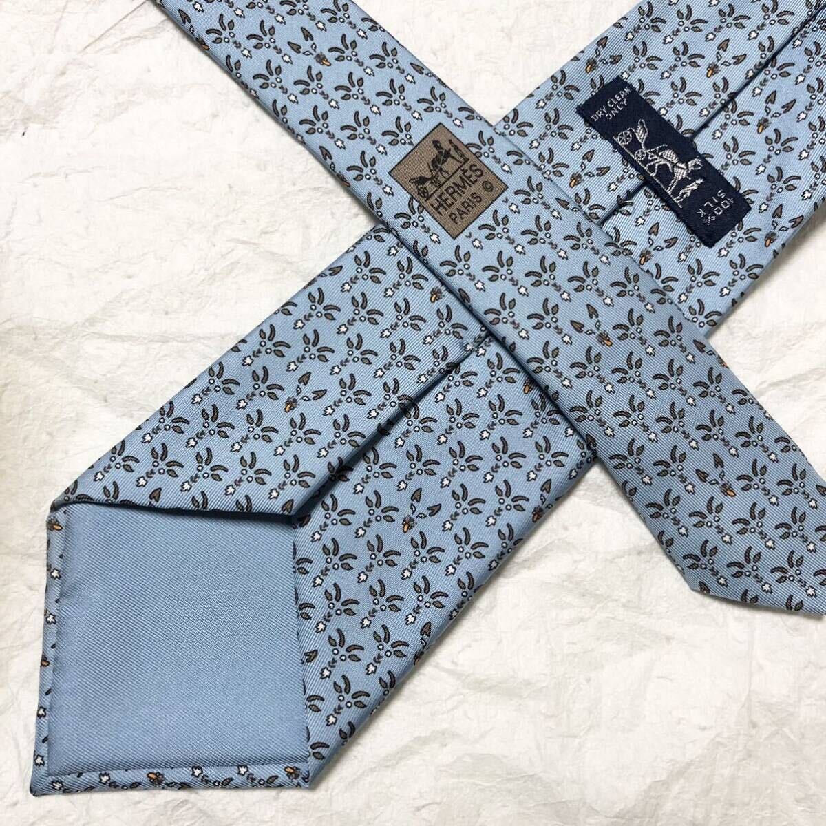 HERMES エルメス ネクタイ 山羊と狼 ヤギ オオカミ 顔 総柄 HERMES エルメス ネクタイ 山羊と狼 ヤギ オオカミ 顔 総柄