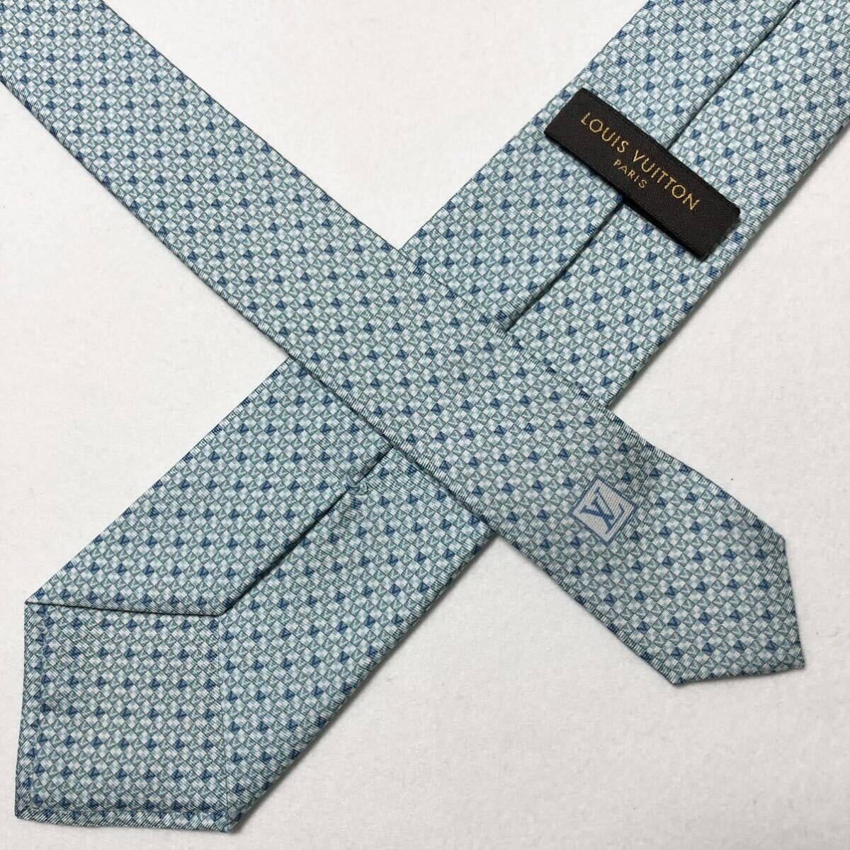 美品 LOUIS VUITTON ルイヴィトン ネクタイ ダミエ×Vマーク 格子 美品 LOUIS VUITTON ルイヴィトン ネクタイ ダミエ×Vマーク 格子