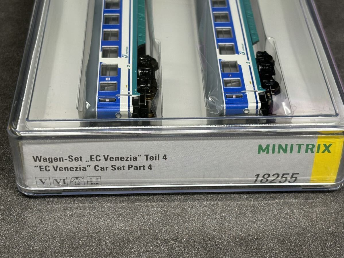 MINITRIX FS イタリア 2等車2両セット18255_画像2