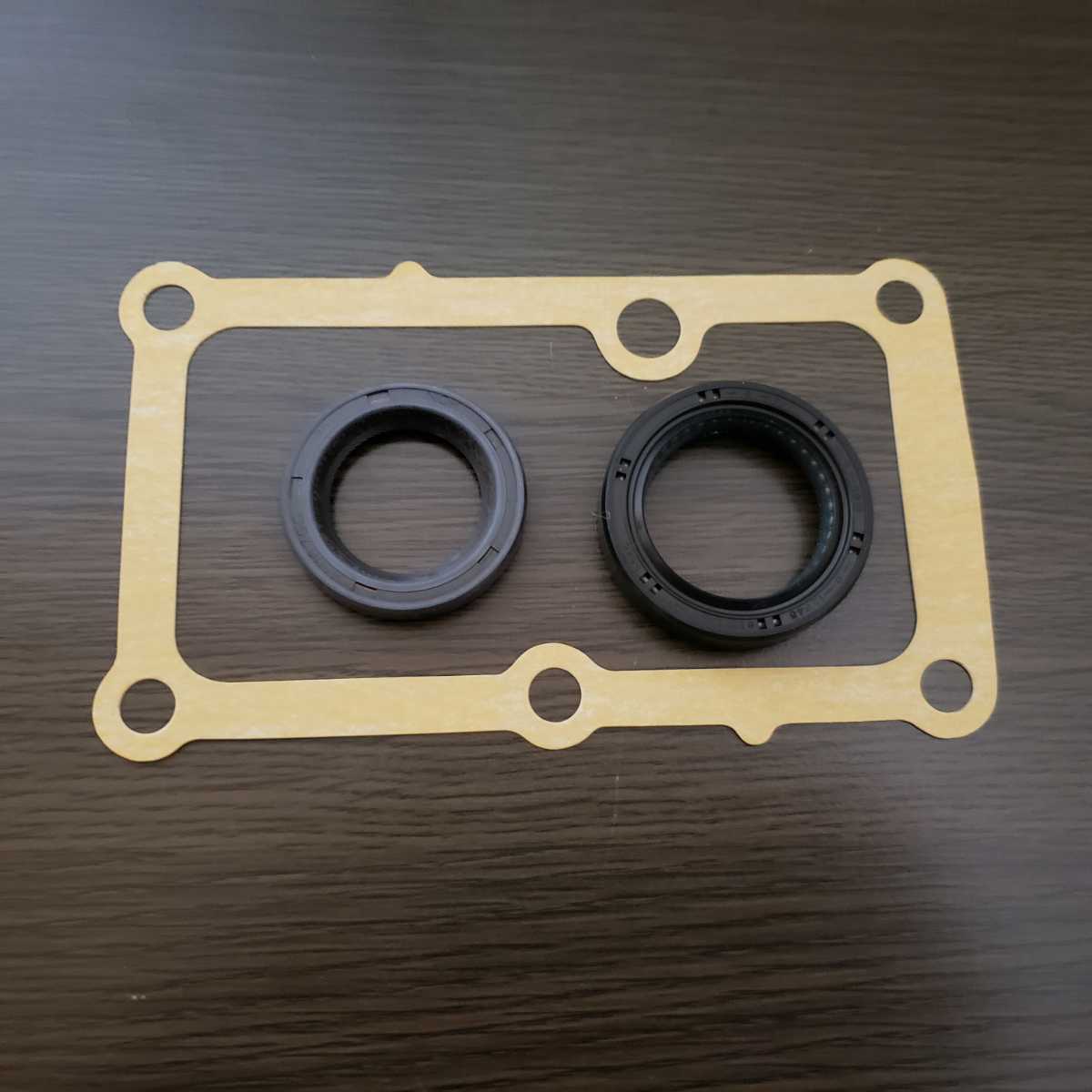 HCR32 RB20DET 5 speed mission FS5W71C RB mission Z31 R31 type M shift housing gasket Nissan original part 