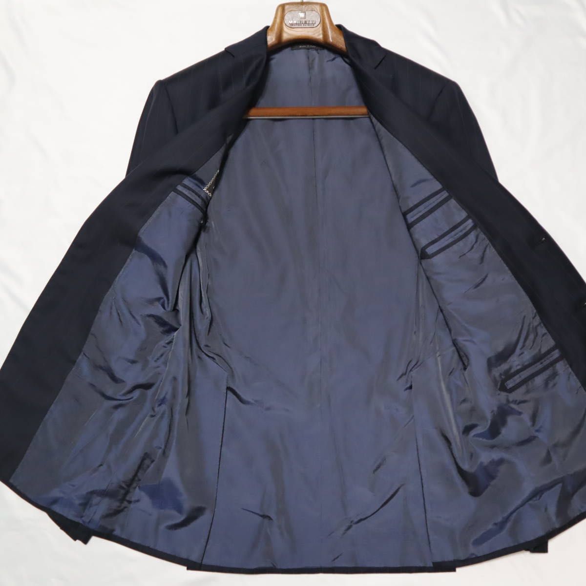 ブリオーニ ダークネイビー メンズ ストライプスーツ Brioni ブリオーニ ダークネイビー メンズ ストライプスーツ Brioni