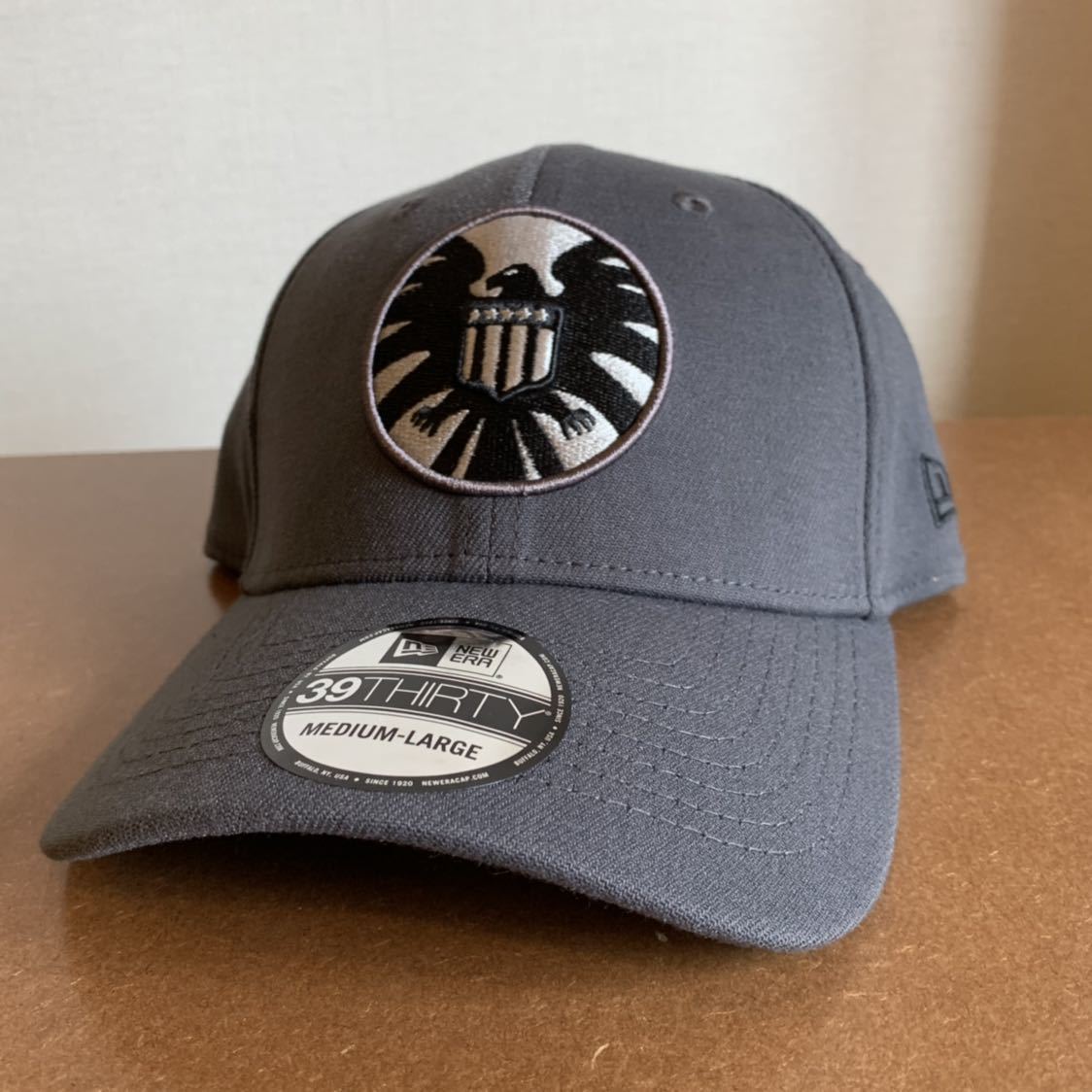 MARVEL Agent of S.H.I.E.L.D New Era 3930 Flex Fit SHIELD キャプテン・マーベル シールド 映画着モデル グレー 39Thirty アベンジャーズ_画像9