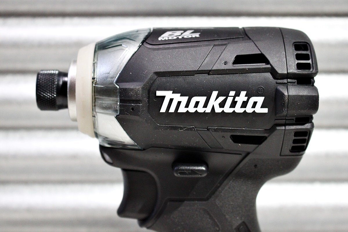 【未使用】makita マキタ 14.4V充電式インパクトドライバ TD137DRFXB バッテリー2個 充電器 ケース_画像3