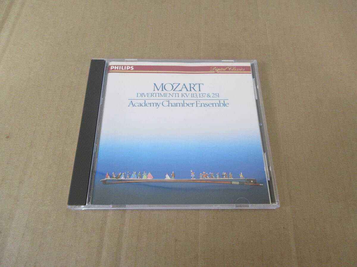 　【良音西独盤日本語解説書付】　モーツァルト　ディヴェルティメントK113 K137 K251　アカデミー室内アンサンブル　[1986年]　[29]_画像1