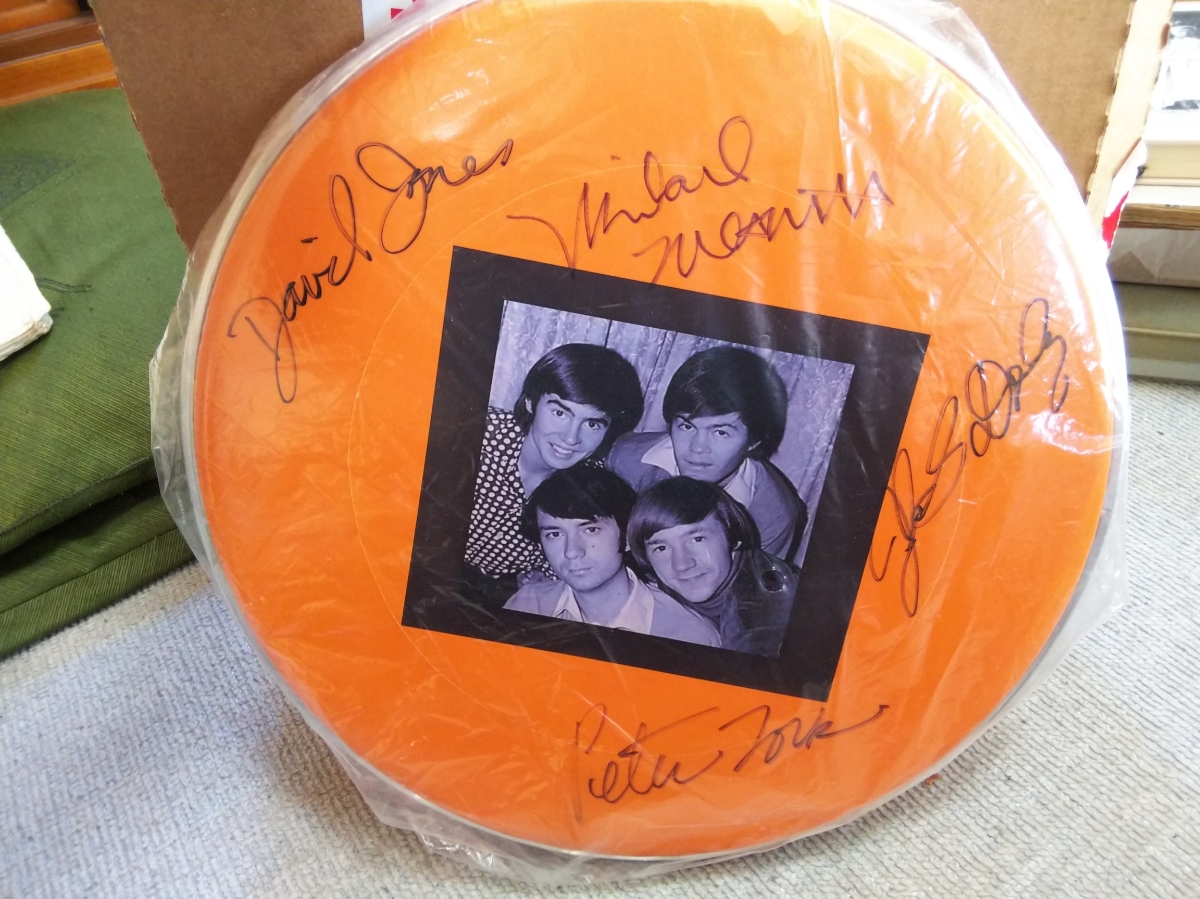 即決 The Monkees ザ モンキーズ メンバー自筆サイン入ドラムヘッドーデイビー ジョーンズ ピーター トーク マイク ネスミス Www Gerar Org Br 即決 The Monkees ザ モンキーズ メンバー自筆サイン入ドラムヘッドーデイビー ジョーンズ ピーター トーク マイク ネスミス Www Gerar Org Br