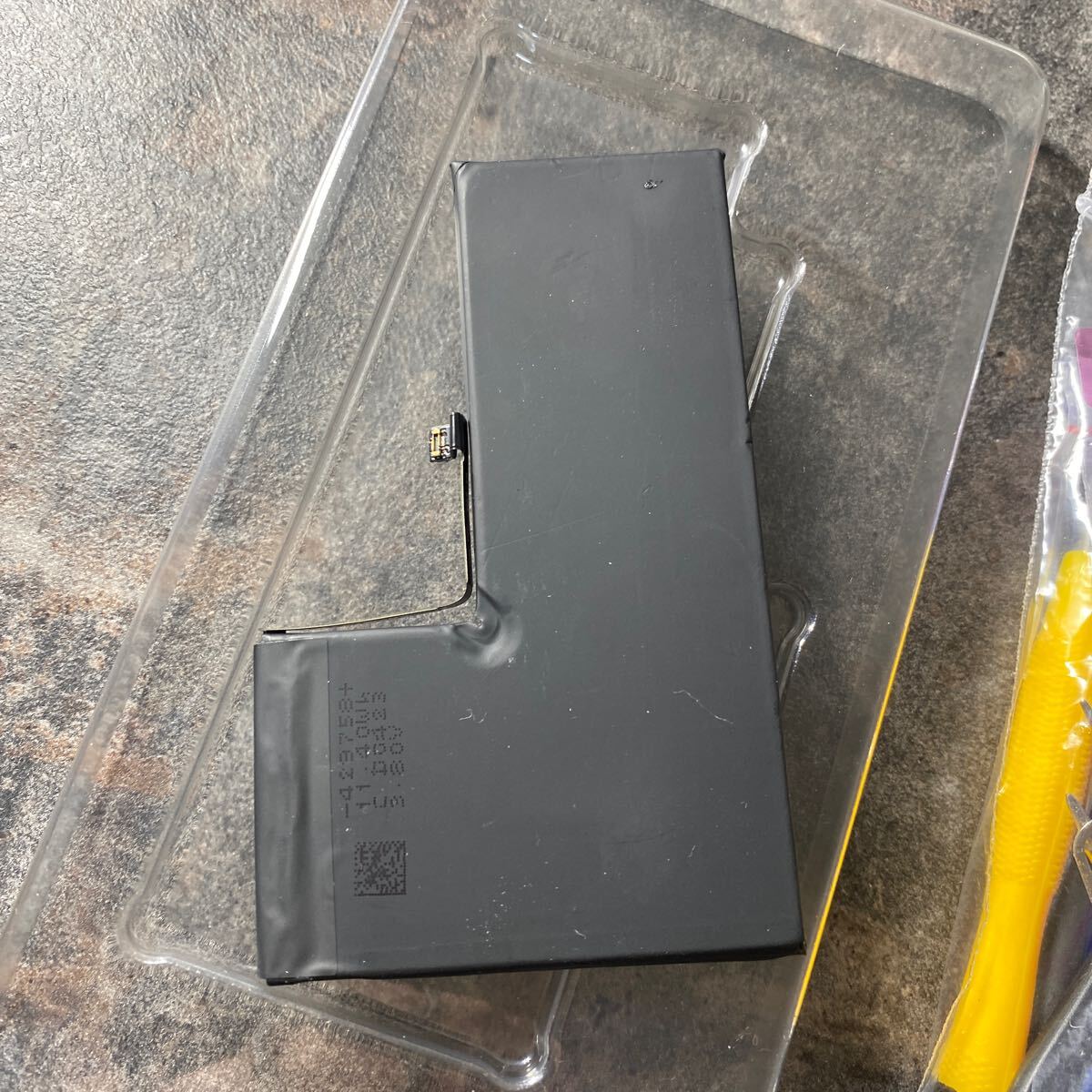 2305326☆ Yodoit 4800mAh iPhone XS バッテリー 大容量 修理キット 0サイクル 専門標準工具セット PSE 認証_画像3