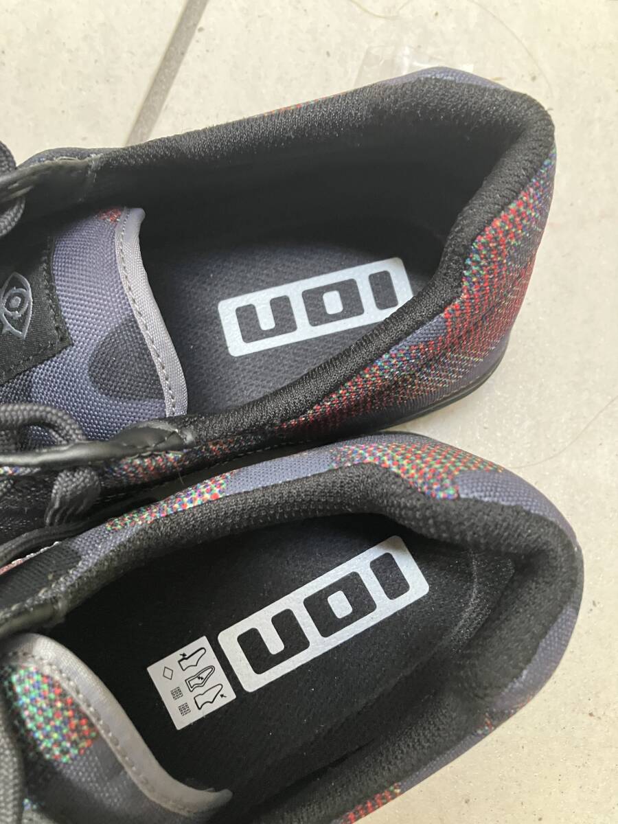  trying on only ION MTB flat shoes 42a ion shoeseek North ue-b binding chrome 