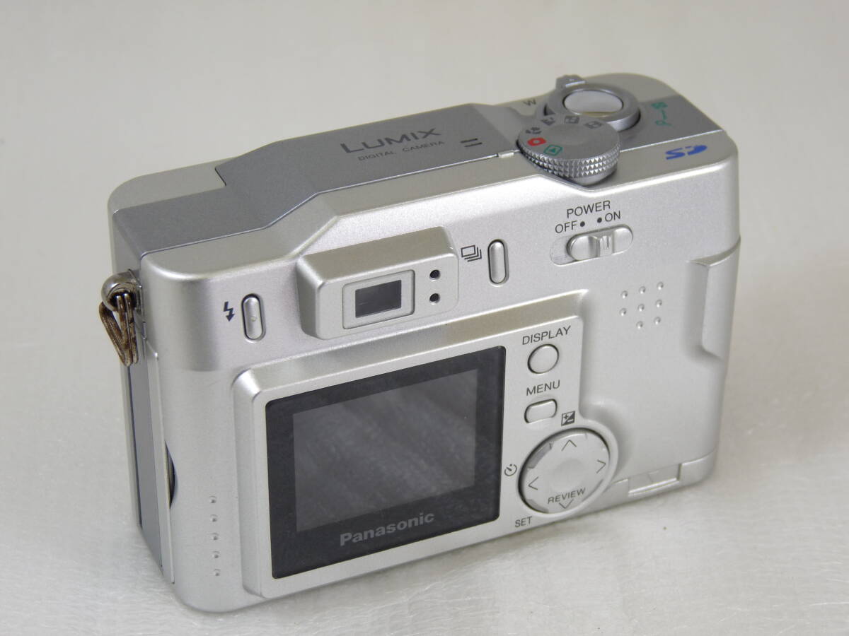 【作動良好美品】Panasonic LUMIX DMC-LC20 単三型電池駆動 200万画素 2002年4月発売_画像3