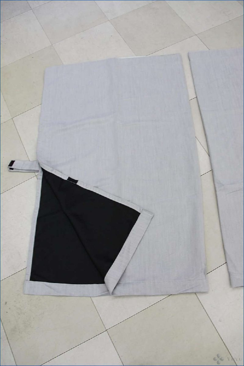 トラックカーテン ノーマル センターカーテン 表グレー／裏黒 安心の日本製。 巾120cmｘ100cm(左右2枚入り) フック金具付き_画像3