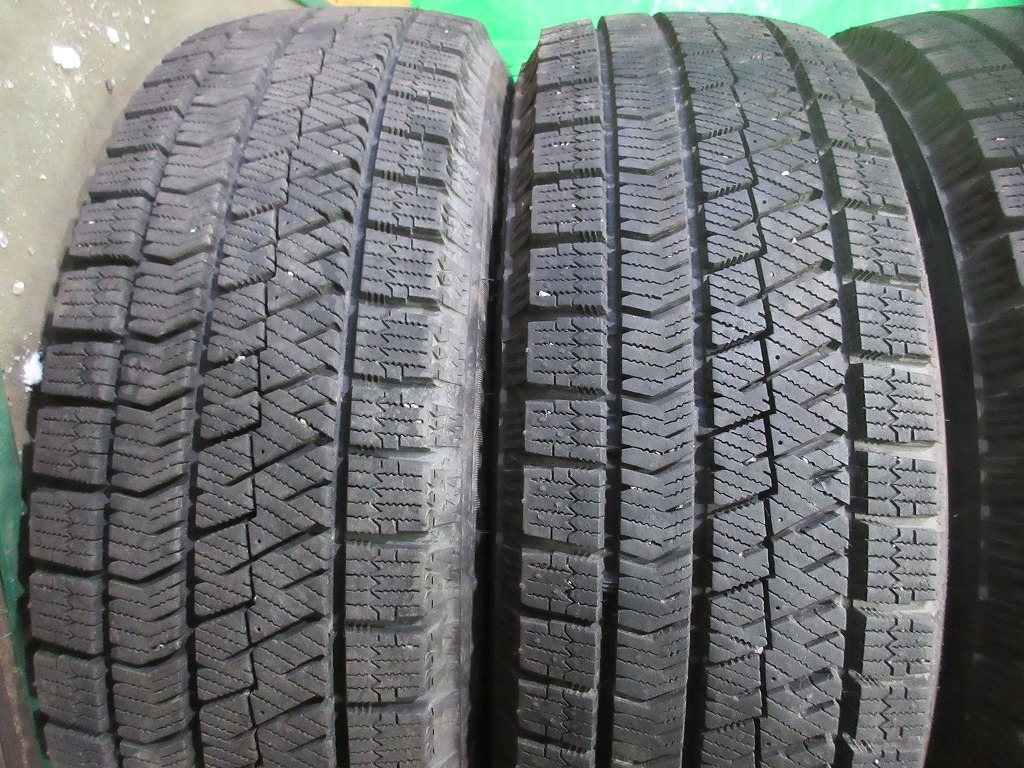 2020年製 ブリヂストン ブリザック BRIDGESTONE BLIZZAK VRX2 175/65R14 4本 No.4585S スタッドレス 雪 氷 冬タイヤ 70～80％残溝_画像3