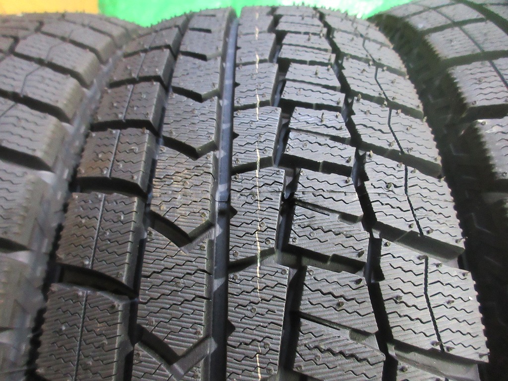 新品 2023年製 ダンロップ ウインターマックス DUNLOP WINTERMAXX WM02 185/70R14 4本 No.4605S スタッドレス 雪 氷 冬タイヤ 100％残溝の画像5