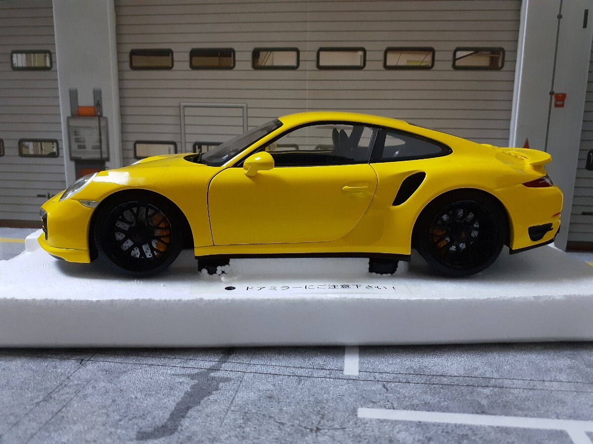 PMA ミニチャンプス 1/18 Porsche 911 Turbo S 2013 新品未使用品の画像3