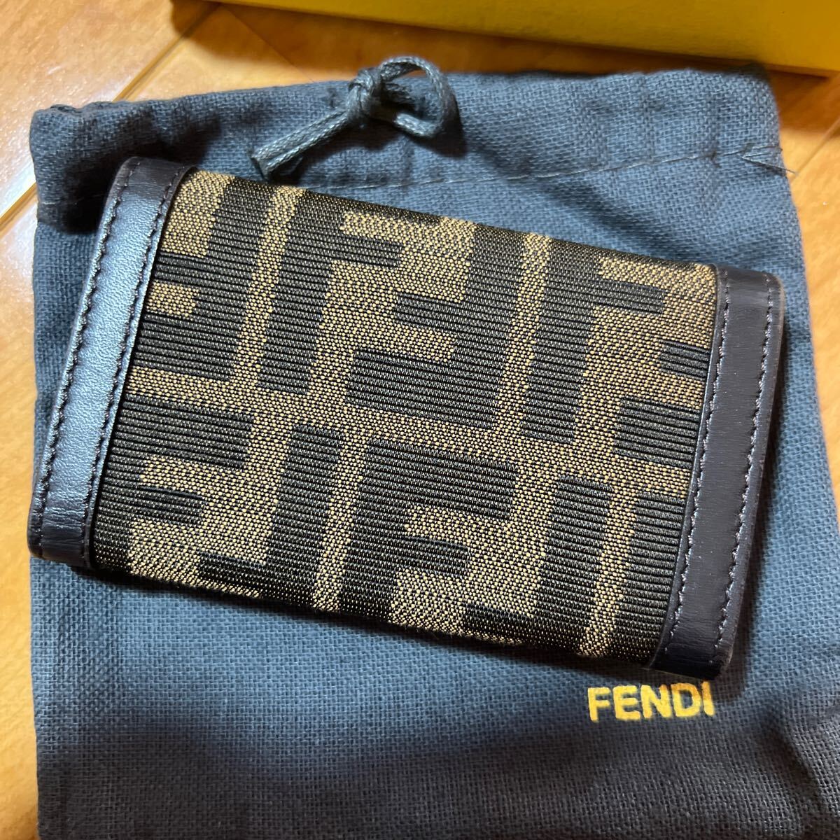 FENDI フェンディ ズッカ キーケース 箱付き_画像3