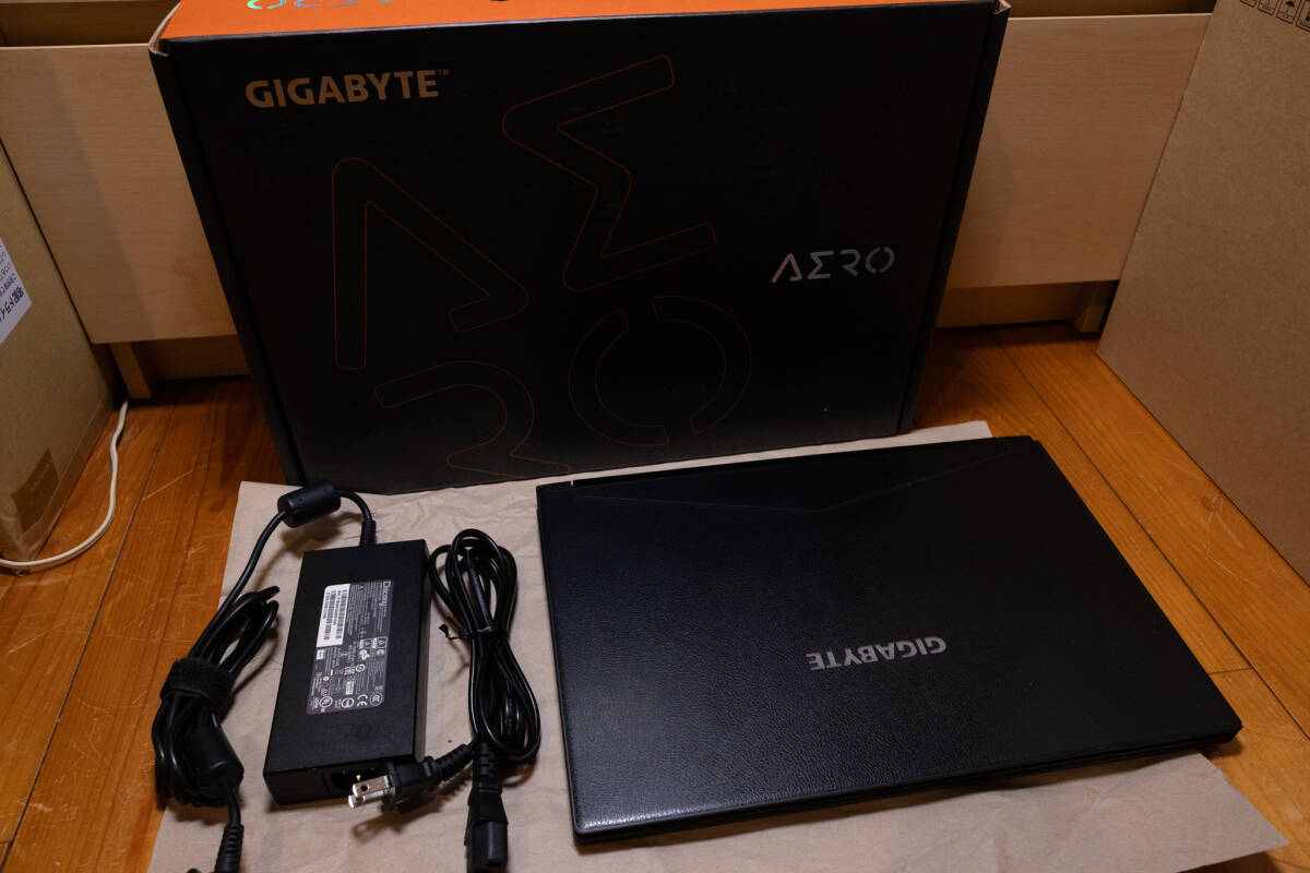【送料無料】GIGABYTE AERO 15 X9 (GeForce RTX2070 GDDR6 8GB) ゲーミングノートパソコン メモリ32GB/SSD計3TBの画像1