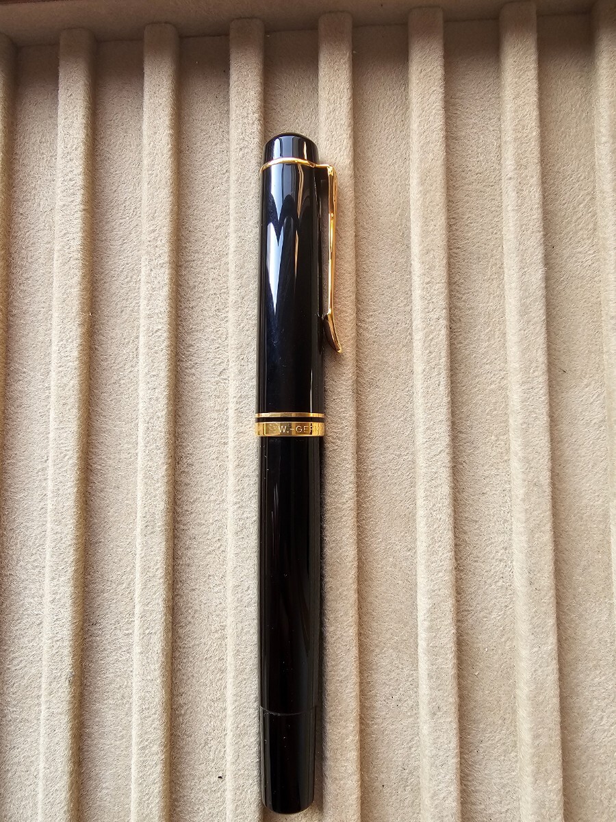 ペリカン PELIKAN 筆記用具 万年筆 GERMANY 14C-585 F 【管理 ペリカン PELIKAN 筆記用具 万年筆 GERMANY 14C-585 F 【管理