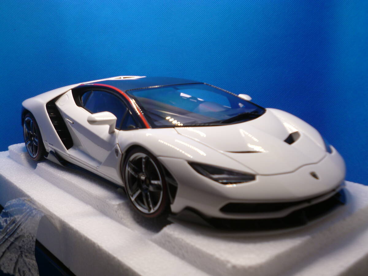 1/18　ランボルギーニ　センテナリオ　　RANBORGHINI　CENTENARIO　AutoArt