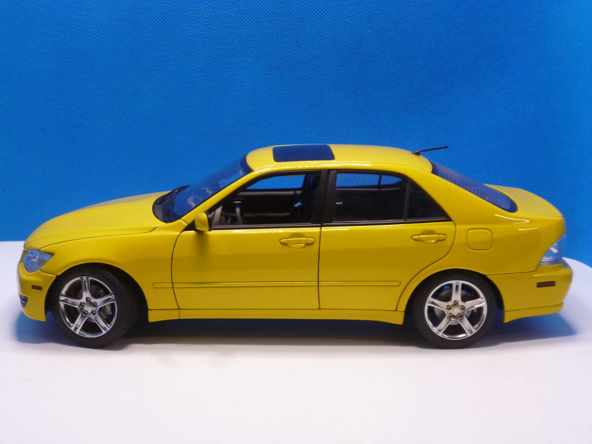 １/１８  AUTOart レクサス IS 300の画像2