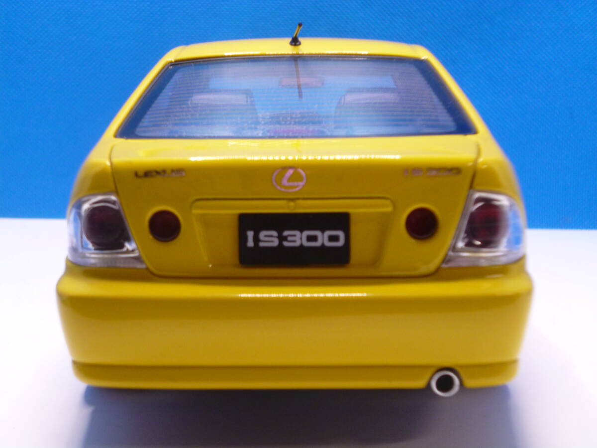 １/１８  AUTOart レクサス IS 300の画像4