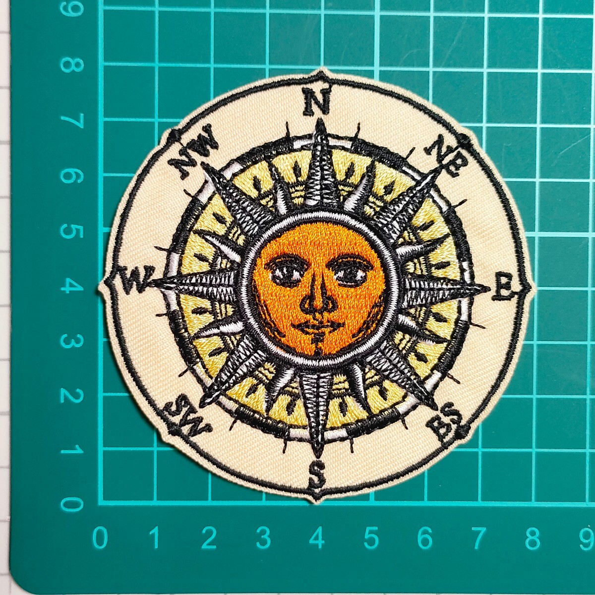 T-28【 アイロンワッペン 】 刺繍ワッペン アップリケ リメイク 太陽 Sun compasses コンパス アイロンワッペン ワッペン patch パッチの画像2