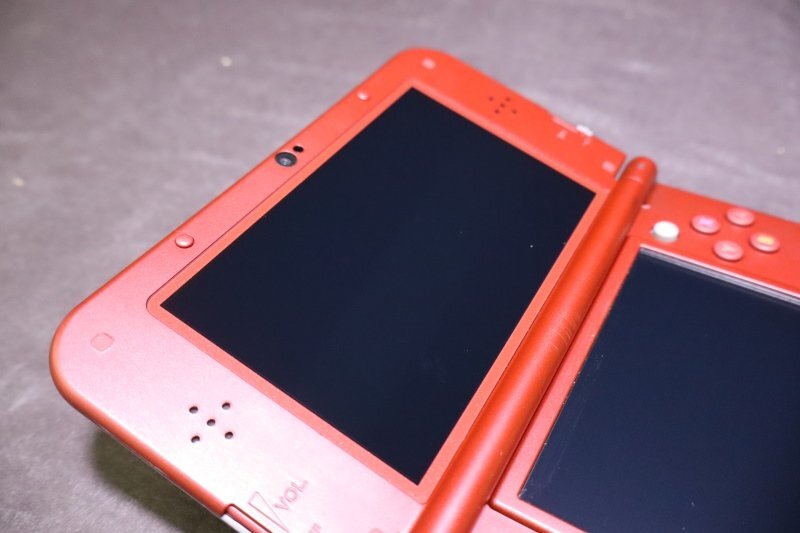 P152 new ニンテンドー3DS LL RED-001 本体のみ_画像4