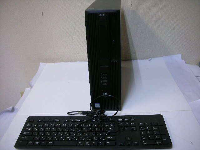 HP Z240 SFF WorkStation(Xeon QuadCore E3 1270 V6 3.8GHz/32GB/SSD M.2 256GB/Quadro P400)_画像2