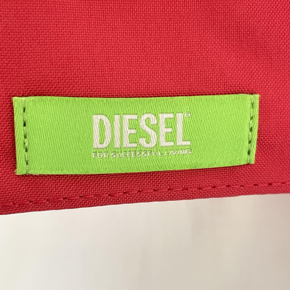 DIESEL ディーゼル　二つ折り　財布　赤　レッド