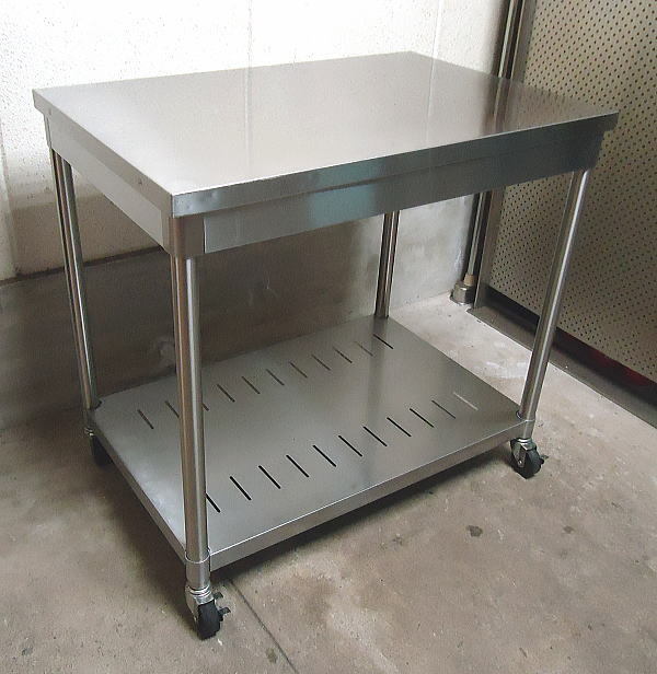 5950円 ☆中古 税込 業務用 ステンレス製 360度キャスター付き 5950円 ☆中古 税込 業務用 ステンレス製 360度キャスター付き
