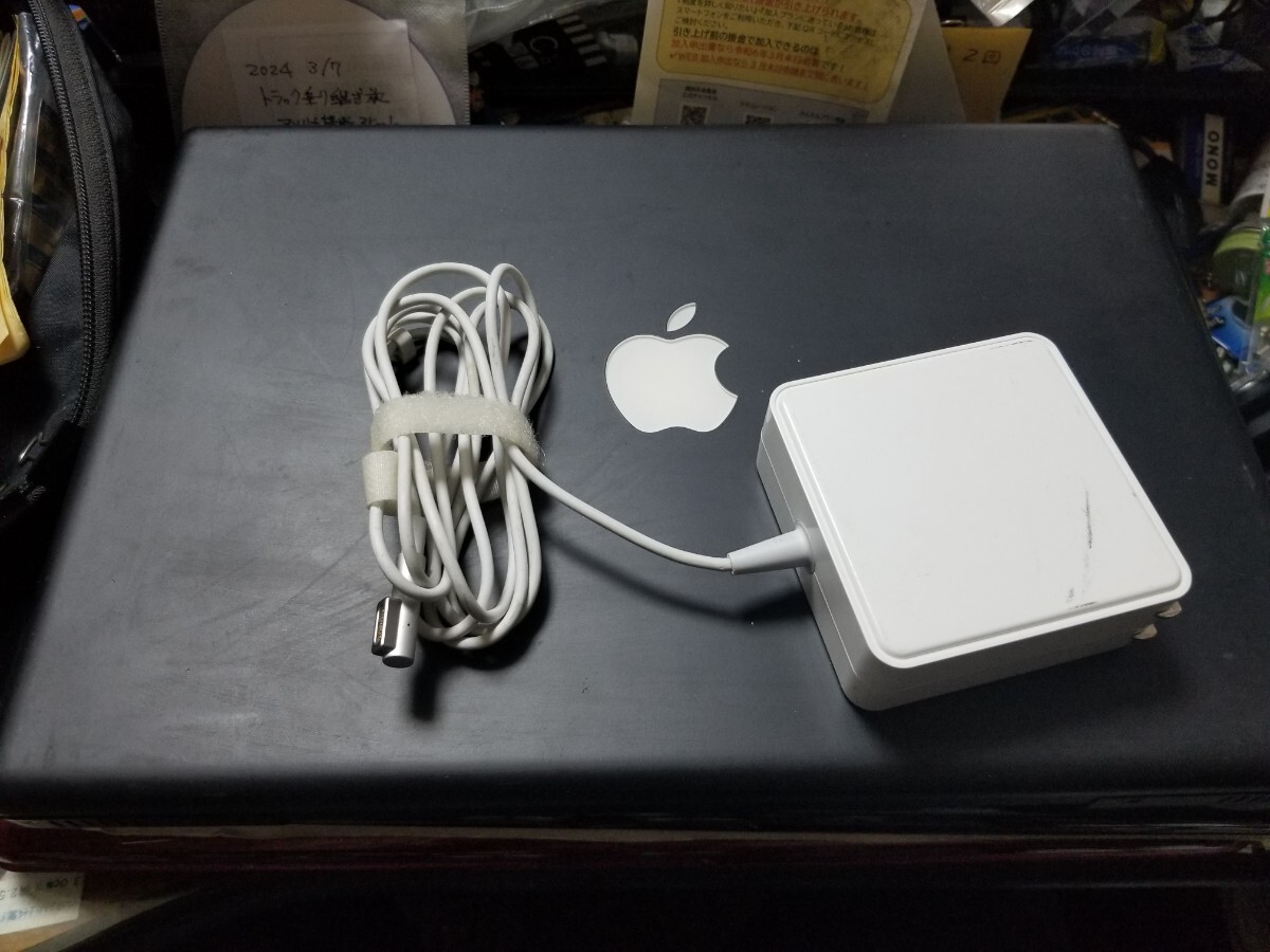 Apple MacBook A1181 2.0GHz HDD80GB 13.3TFT OS X 10.4.11 ノートパソコン_画像4