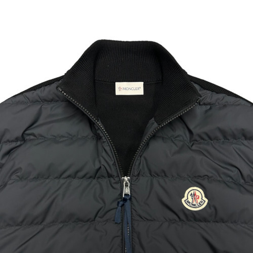 新品 XLサイズ MONCLER ロゴパッチ フロントダウン ジップ カーディガン ブラック モンクレール_画像2