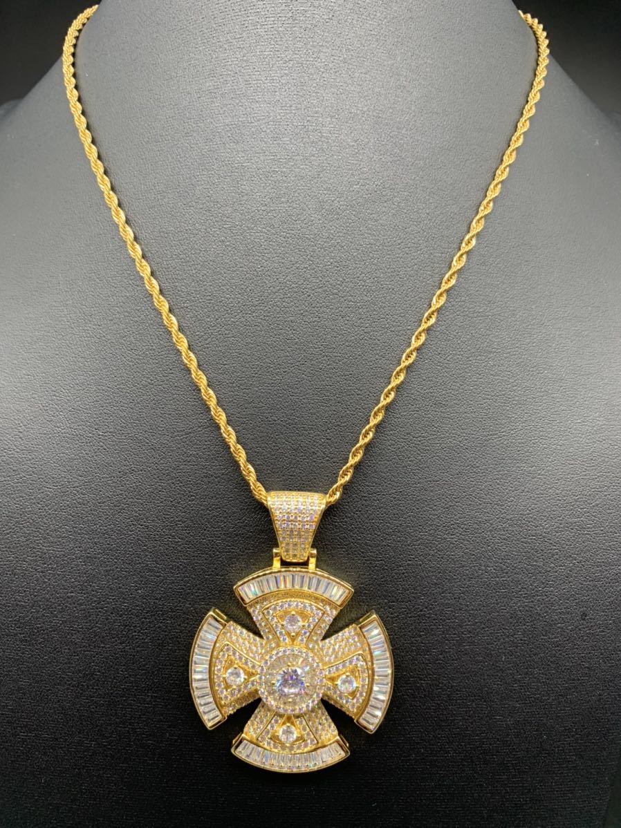  brilliancy eminent! Gold spinner pendant full zirconia diamond Brin Brin 