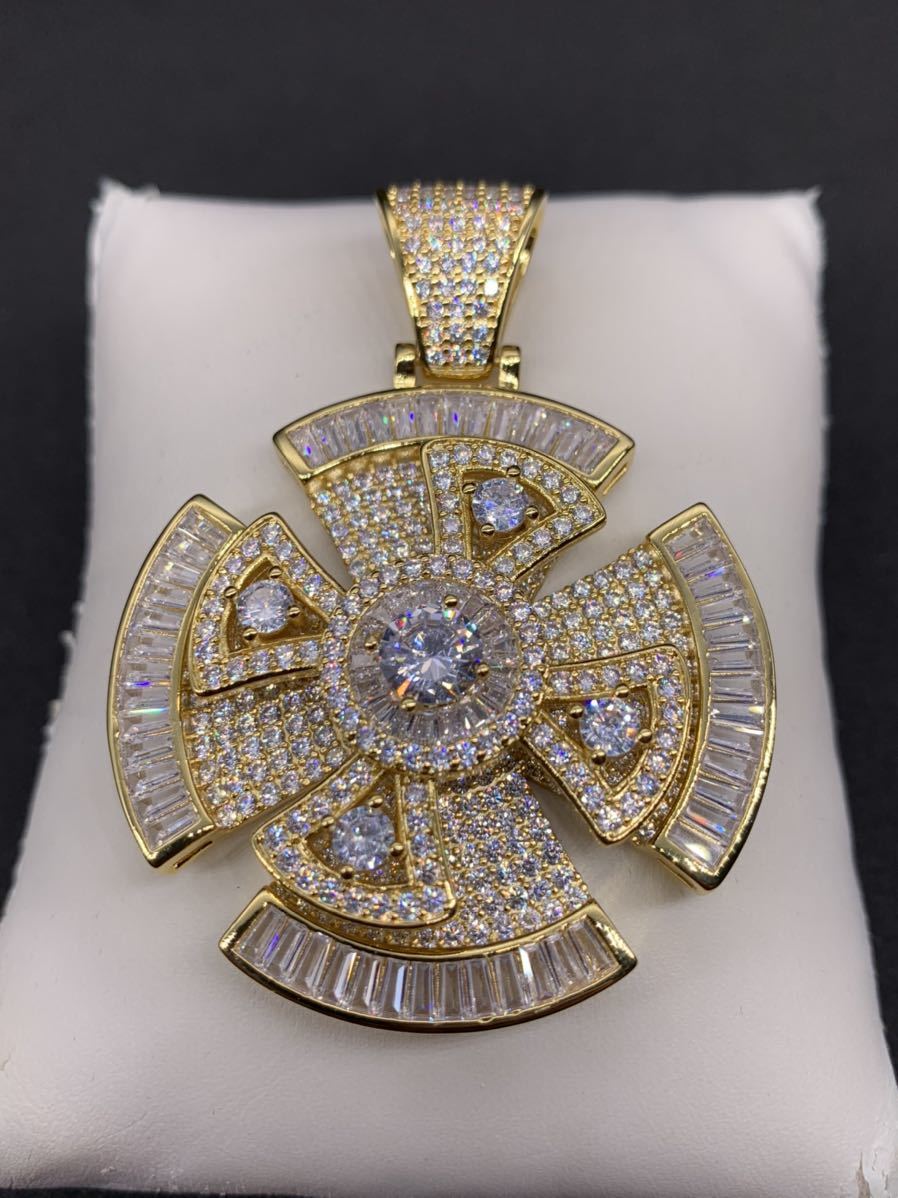  brilliancy eminent! Gold spinner pendant full zirconia diamond Brin Brin 