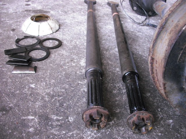 [B197] Beetle, Volkswagen Beetle type 1,VOLKSWAGEN TYPE1, left right drive shaft, axle shaft, rear rotor,852r