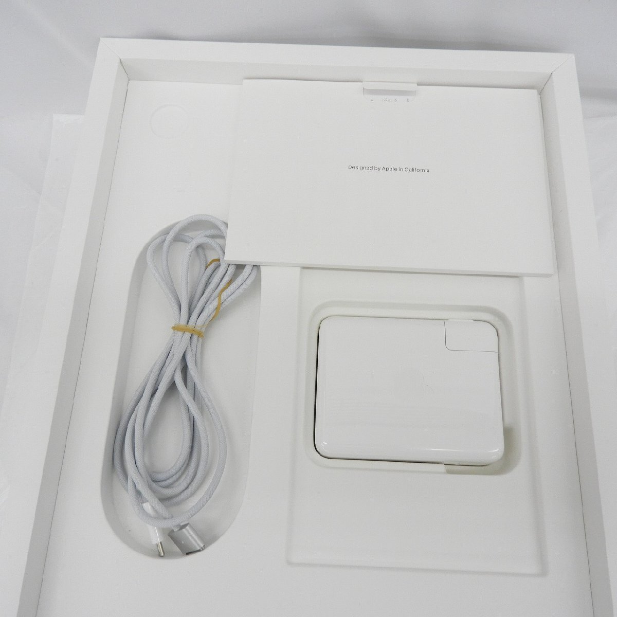 【美品】Apple MacBook Pro Liquid Retina XDRディスプレイ 16.2インチ MK183J/A スペースグレイ M1Pro/16GB/SSD512GB 11522315 0316_画像9