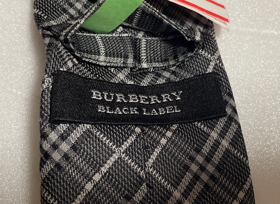 Burberry Black Label バーバリーブラックレーベル ネクタイ（ナロータイ）明るいグレー_画像2