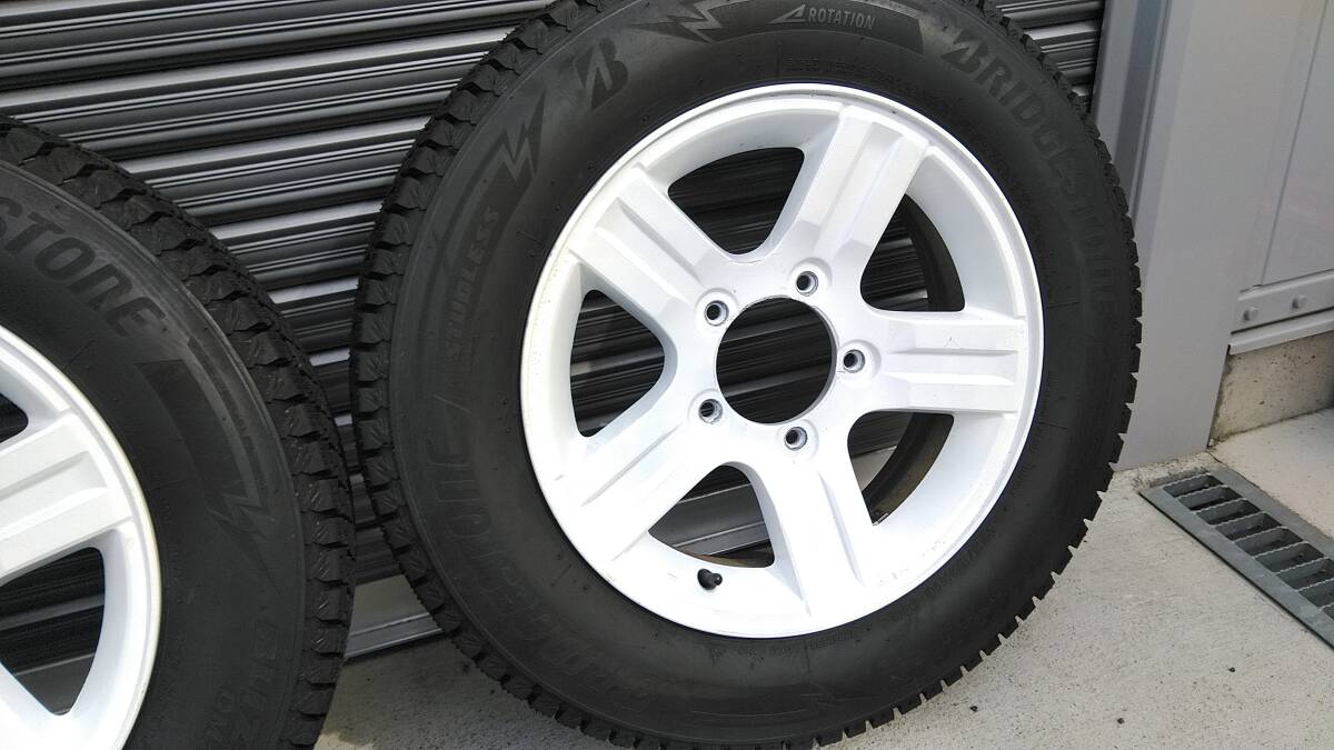 ジムニー スタッドレス Gアルミ付き 16X5.5J 175/80R16 イボイボ有 ４本の画像5