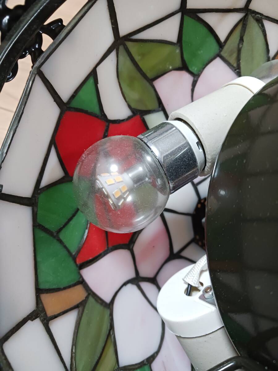 【未使用美品展示品新品】ステンドグラス風 天井照明モデルルーム設置品 花柄 ヨーロピアン調 40cm。 