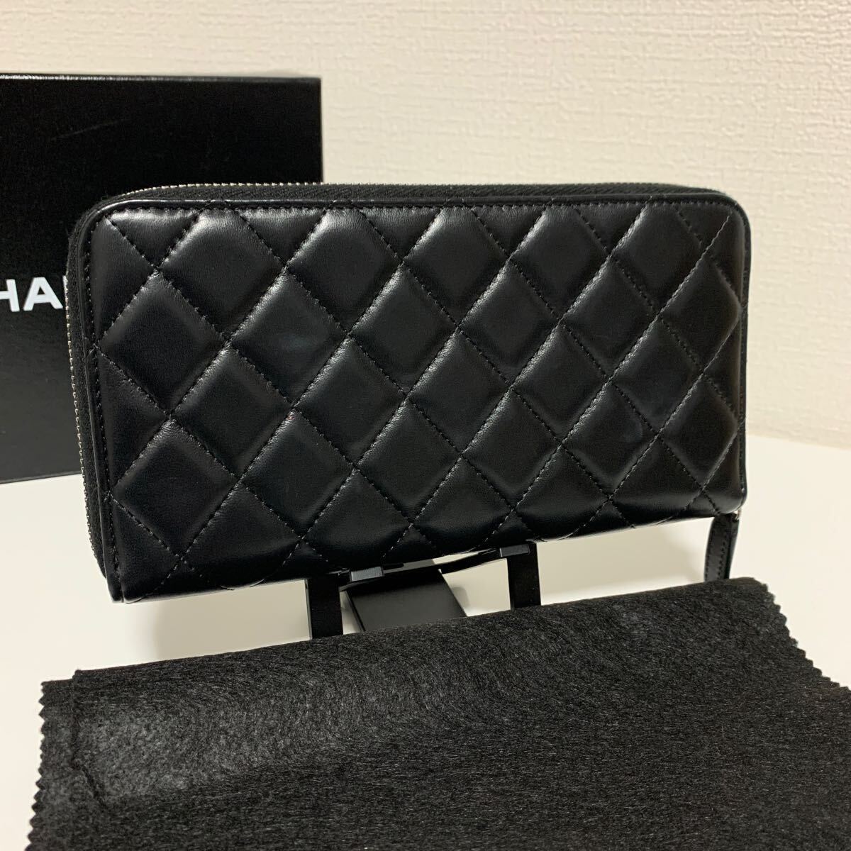 新品　未使用品　CHANEL シャネル マトラッセ ラムスキン ココマーク ラウンドファスナー 長財布 15番代　ギャランディカード付き_画像3