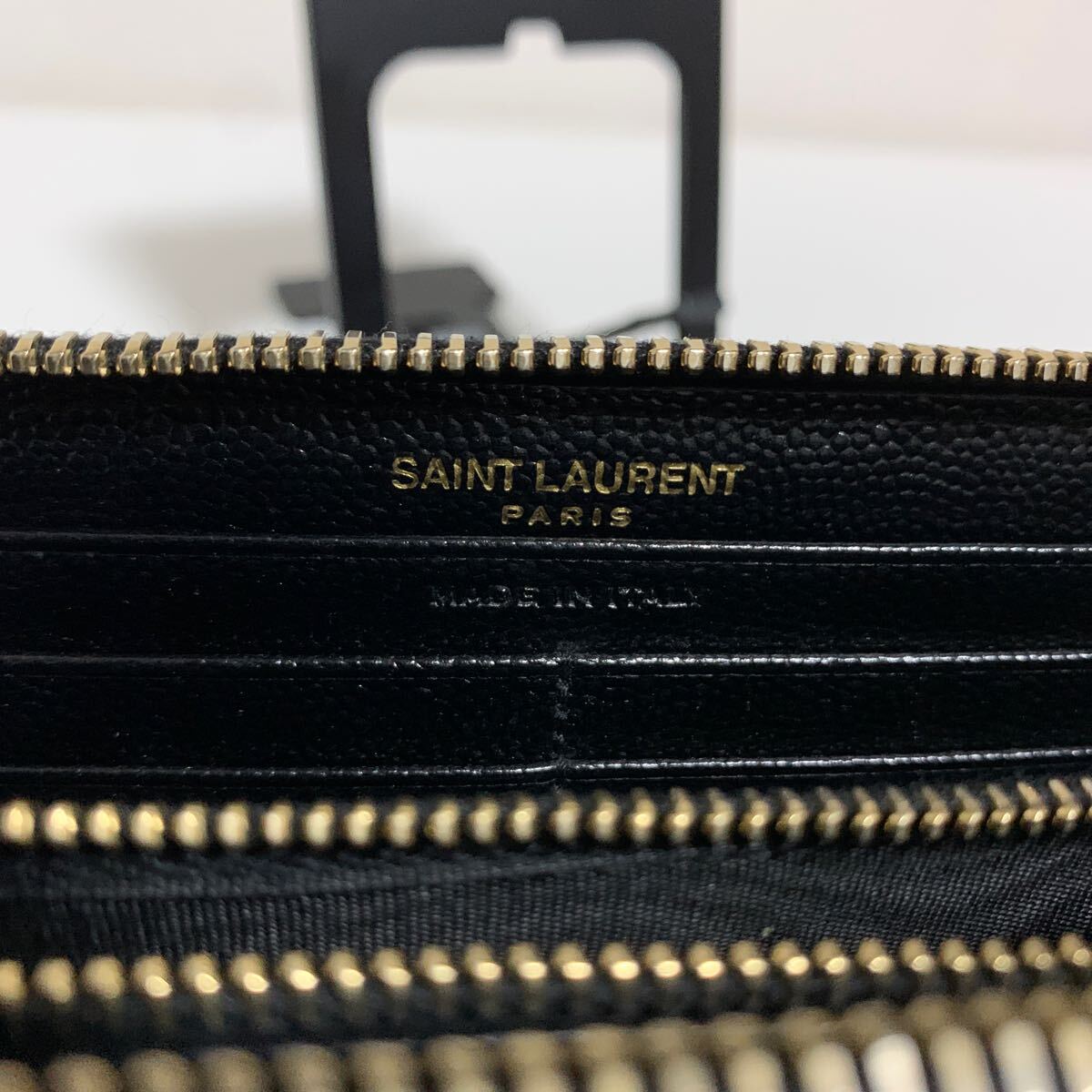 未使用品 美品 SAINT LAURENT サンローラン Vステッチ ラウンドファスナー 長財布 ブラック レザー 金ロゴ YSLの画像8