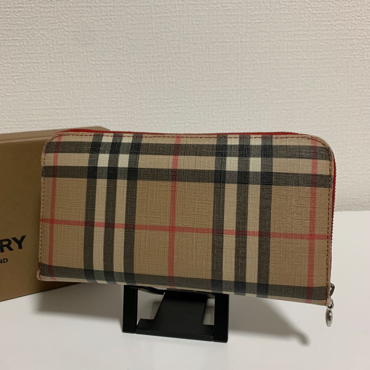 美品　Burberry バーバリー　チェック柄　レザー　ジッピーウォレット ラウンドファスナー 長財布 高年式　付属品あり_画像3