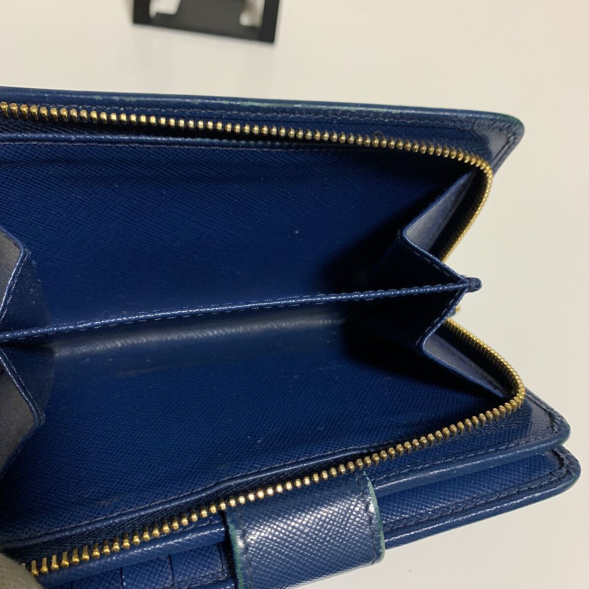 良品 PRADA プラダ サフィアーノ コンパクト 折り財布 財布 ブルー系 金ロゴの画像8