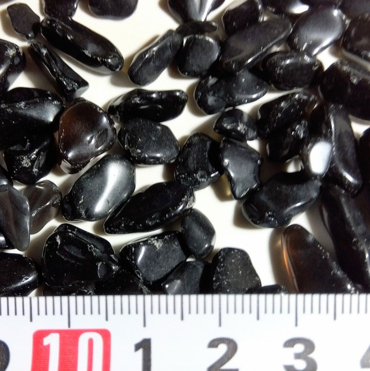 黒水晶　モリオン　スモーキークォーツ　さざれ　中粒　4kg　天然石　水晶　さざれ石　細石　チップ　原石　鉱石
