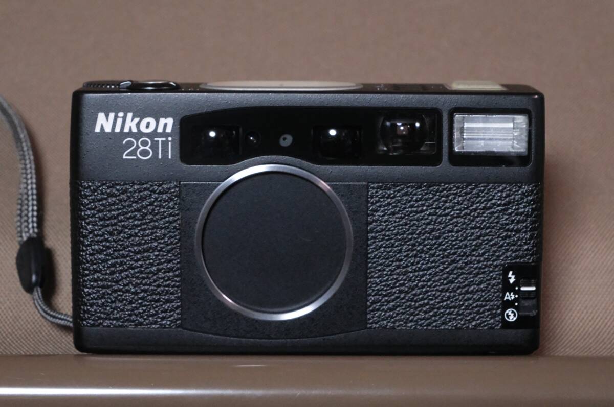 ★美品！ニコン 28Ti 高級コンパクトカメラ Nikon フイルムカメラ_画像2