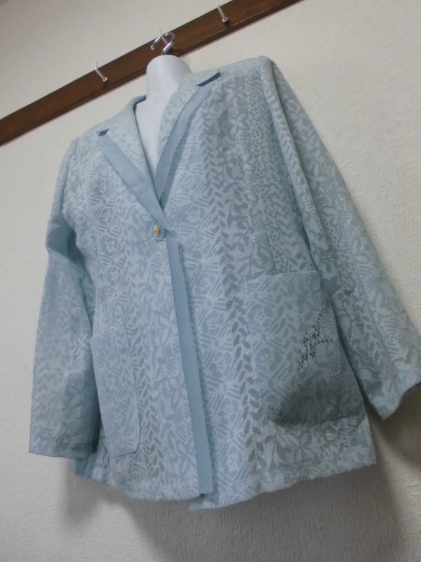 assk6-639☆Dagnr 透け感ありのジャケット アウター 涼しげ ラインストーン付 肩パット 水色 サイズ11R 綿混素材 日本製 の画像1