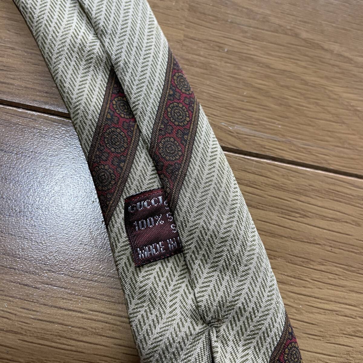 R-20　GUCCI/グッチ（イタリア製）！オールドタグ・ビンテージ シルクネクタイ_画像5