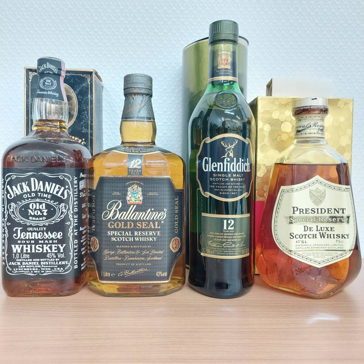 未開栓 ウイスキー スコッチ ジャックダニエル Old No.7/グレンフィディック 12年/バランタイン など 飲み比べ 4本セット 古酒 No.S24316_画像1