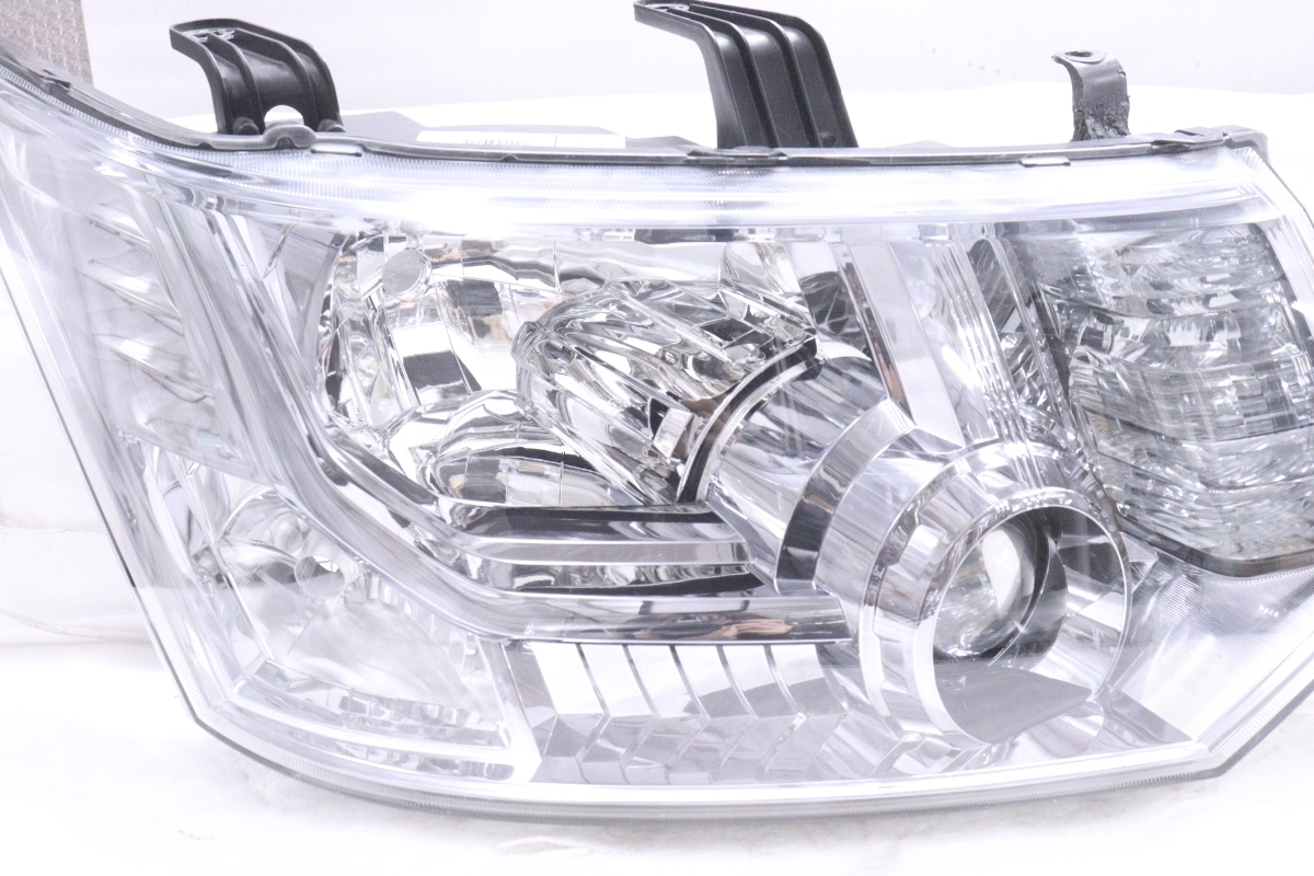 43-933★美品★前期 HID CV1W デリカD5★右ヘッドライト KOITO 100-87918 ユニット メッキ 純正★三菱 (QT)_画像2